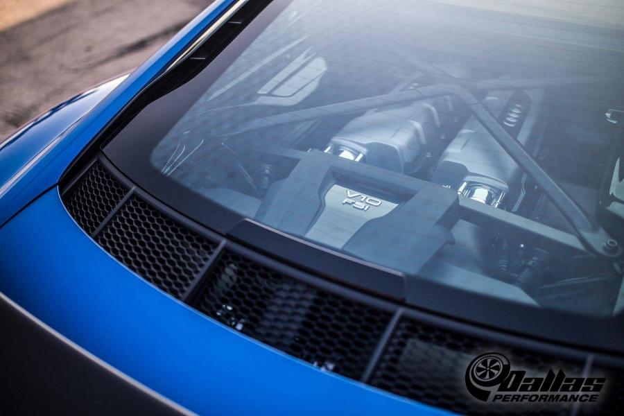 Моторный отсек Audi R8 V10 Plus by Dallas Performance 2016 года  (фото 8 из 10)
